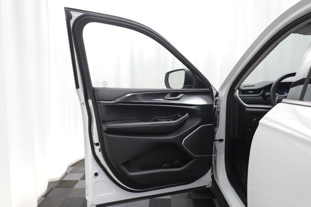 2021 Jeep Grand Cherokee L Laredo 4x4