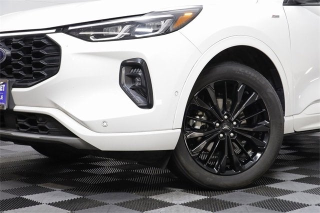 2023 Ford Escape ST-Line Elite