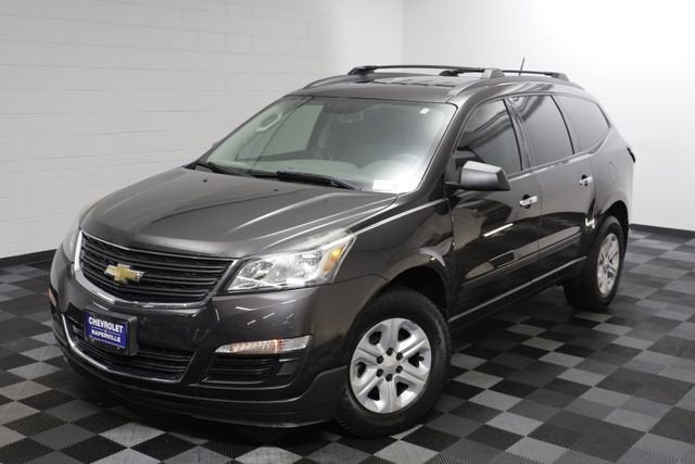 Used 2017 Chevrolet Traverse LS with VIN 1GNKRFKD4HJ332537 for sale in Naperville, IL