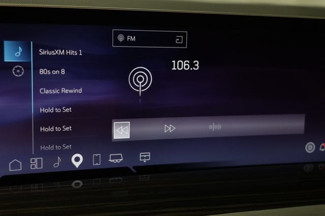 2026 Cadillac Escalade Luxury - Photo 10