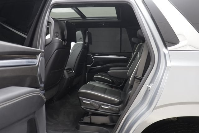 2026 Cadillac Escalade Luxury - Photo 17