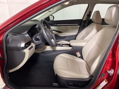 2023 Nissan Altima SL FWD