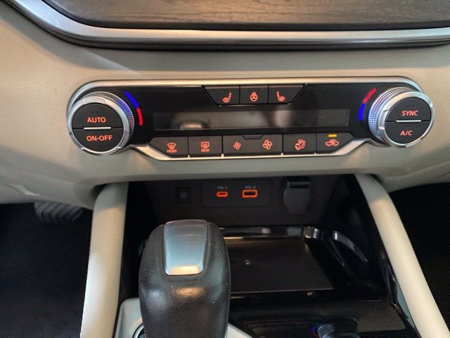 2023 Nissan Altima SL FWD