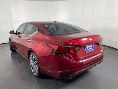 2023 Nissan Altima SL FWD
