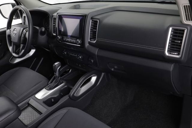 2022 Nissan Frontier Crew Cab SV 4x2