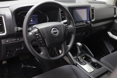 2022 Nissan Frontier Crew Cab SV 4x2