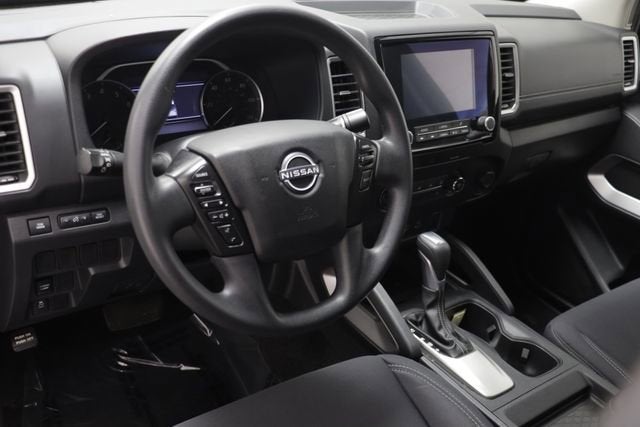 2022 Nissan Frontier Crew Cab SV 4x2