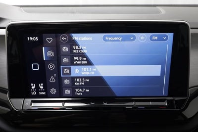 2025 Volkswagen Atlas Cross Sport 2.0T SE w/Technology