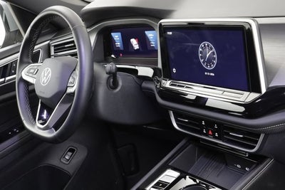 2025 Volkswagen Atlas Cross Sport 2.0T SE w/Technology