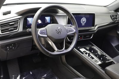 2025 Volkswagen Atlas Cross Sport 2.0T SE w/Technology