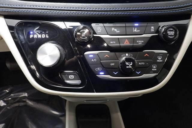 2021 Chrysler Pacifica Touring