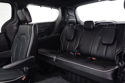 2023 Chrysler Pacifica Limited AWD