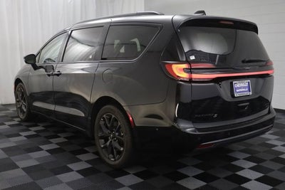 2023 Chrysler Pacifica Limited AWD