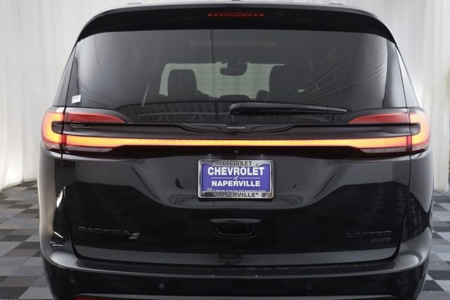 2023 Chrysler Pacifica Limited AWD