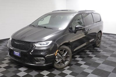 2023 Chrysler Pacifica Limited AWD