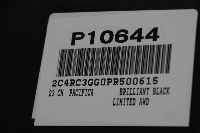 2023 Chrysler Pacifica Limited AWD