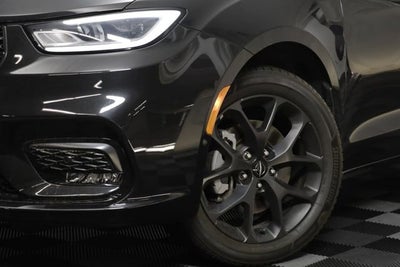 2023 Chrysler Pacifica Limited AWD