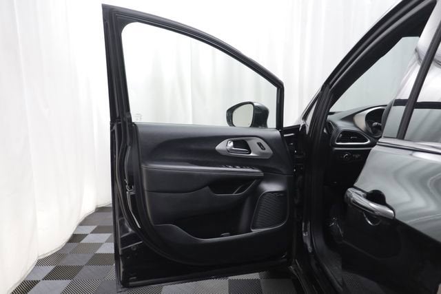 2023 Chrysler Pacifica Limited AWD