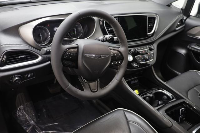 2023 Chrysler Pacifica Limited AWD