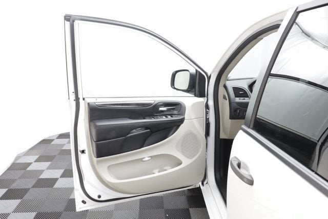 2020 Dodge Grand Caravan SE