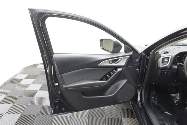 2017 Mazda Mazda3 Hatchback Base