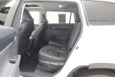 2025 Toyota Highlander XLE