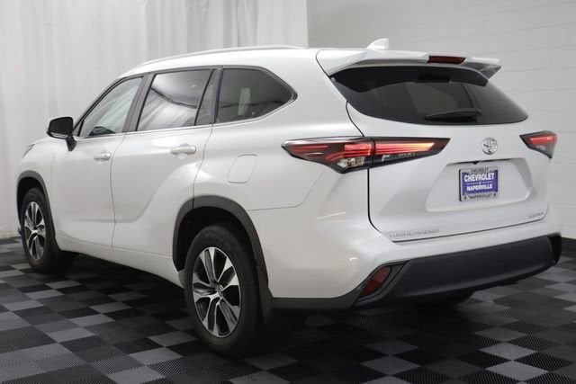 2025 Toyota Highlander XLE