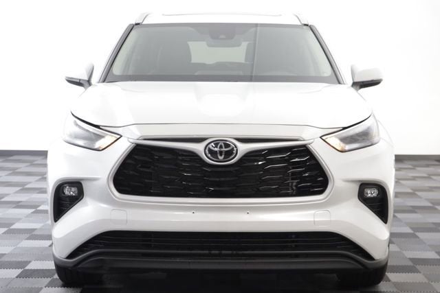 2025 Toyota Highlander XLE