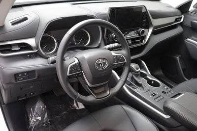 2025 Toyota Highlander XLE